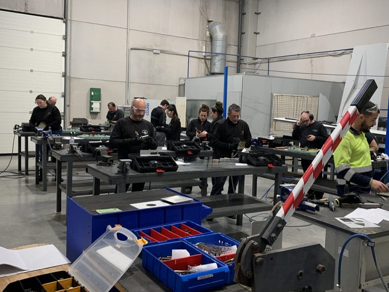 Montador y Sellador de Elementos Estructurales de Aeronaves