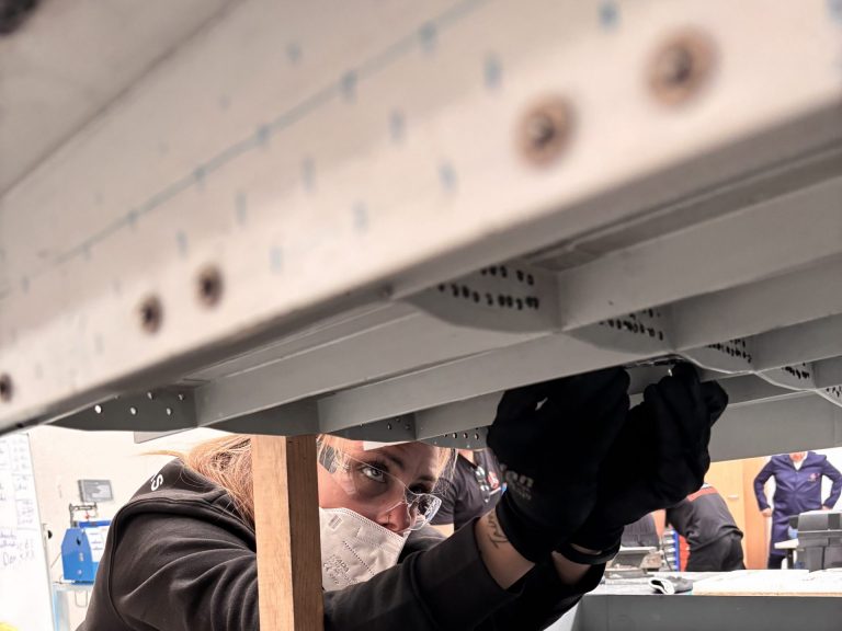 Oferta Packs de 4 Cursos Montador y Sellador + Pinturas Aeronáuticas.